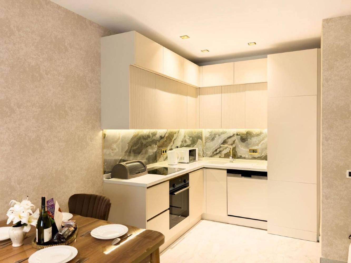 Beautiful Apartment Near The Beach